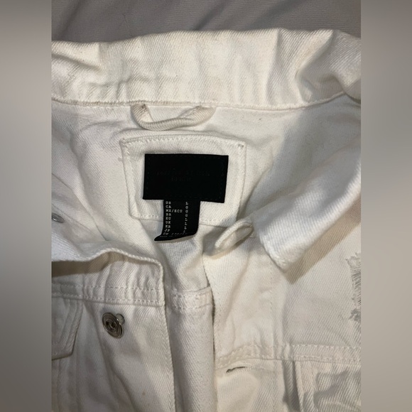 Forever 21 Men’s Jean Jacket - Picture 2 of 4